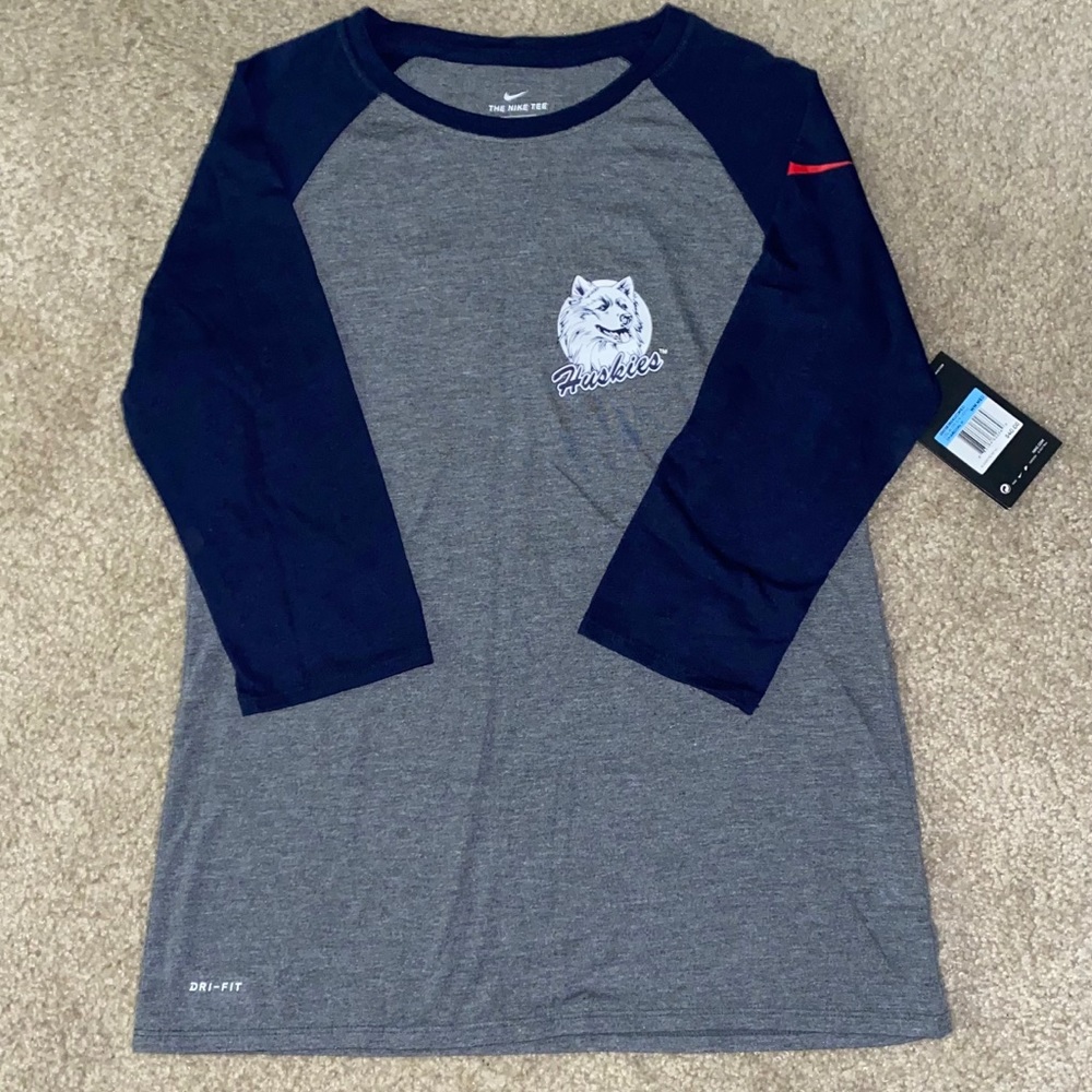 Women’s Nike Uconn Huskies 3/4 Sleeve T Shirt